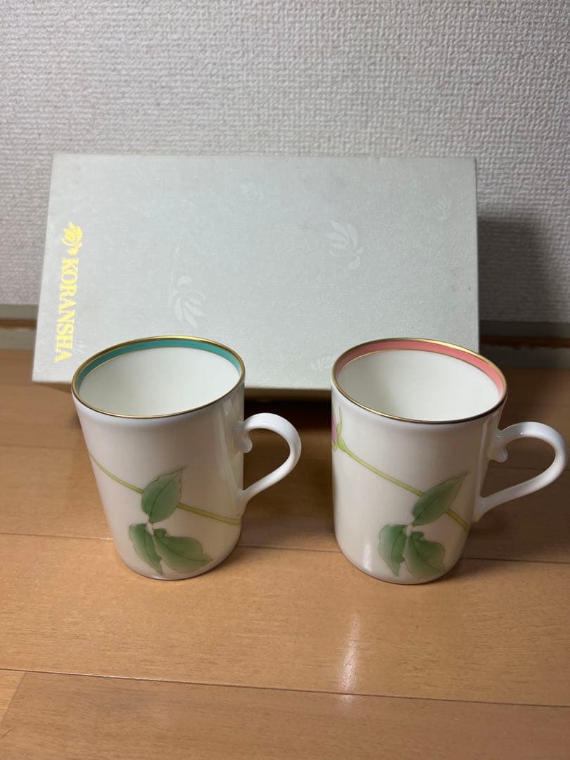 375 香蘭社　ブライトローズ　ペアマグカップ　金彩　未使用
