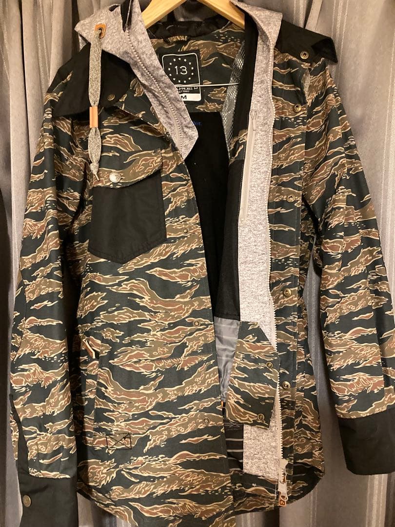 スノボ　ウェア　上下セット定価35,000+24,000