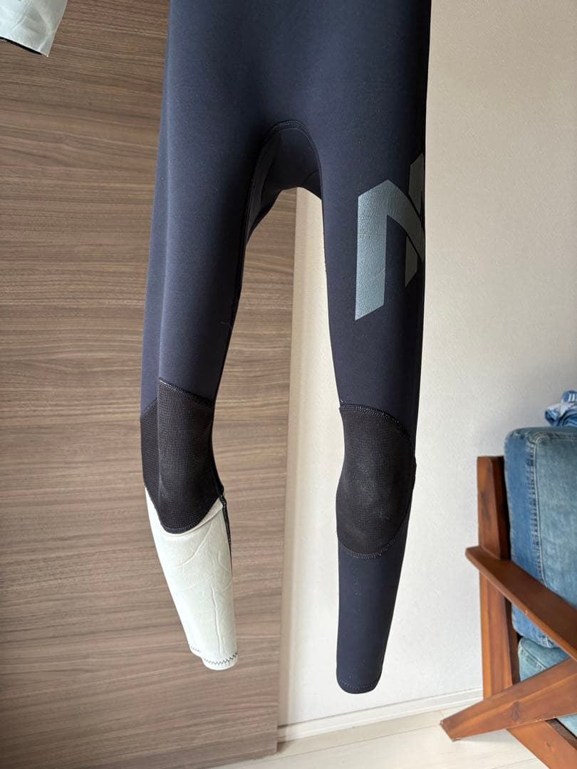 【本日限定お値下げ】【美品】2ミリ★Aqua Marina フルウェットスーツ