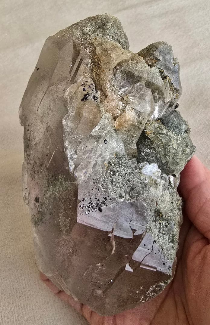 マニハール産　水晶クラスター(ルチル・クローライト・アテナース)レインボーあり