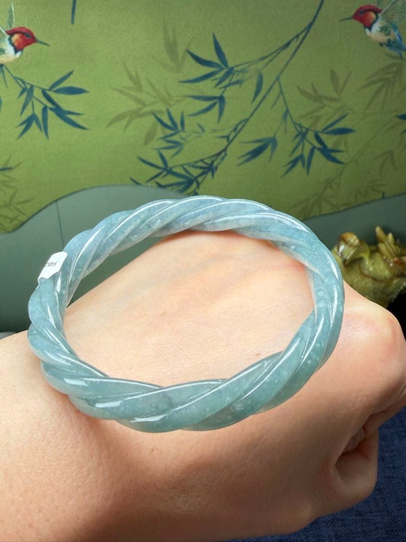 新入荷⭐️天然本翡翠　個性的、氷藍水原色ブルーネジ式バングル　鑑定書付き