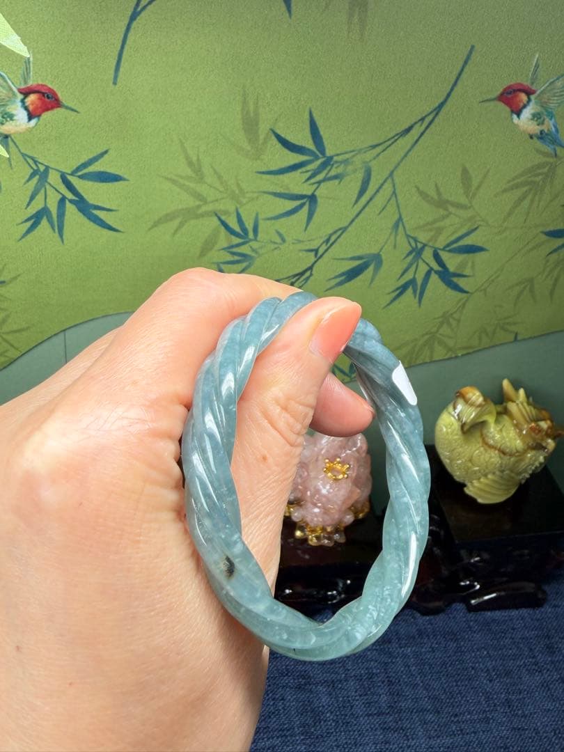 新入荷⭐️天然本翡翠　個性的、氷藍水原色ブルーネジ式バングル　鑑定書付き