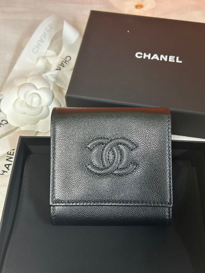 シャネル スモールフラップウォレット二つ折り財布 新品未使用