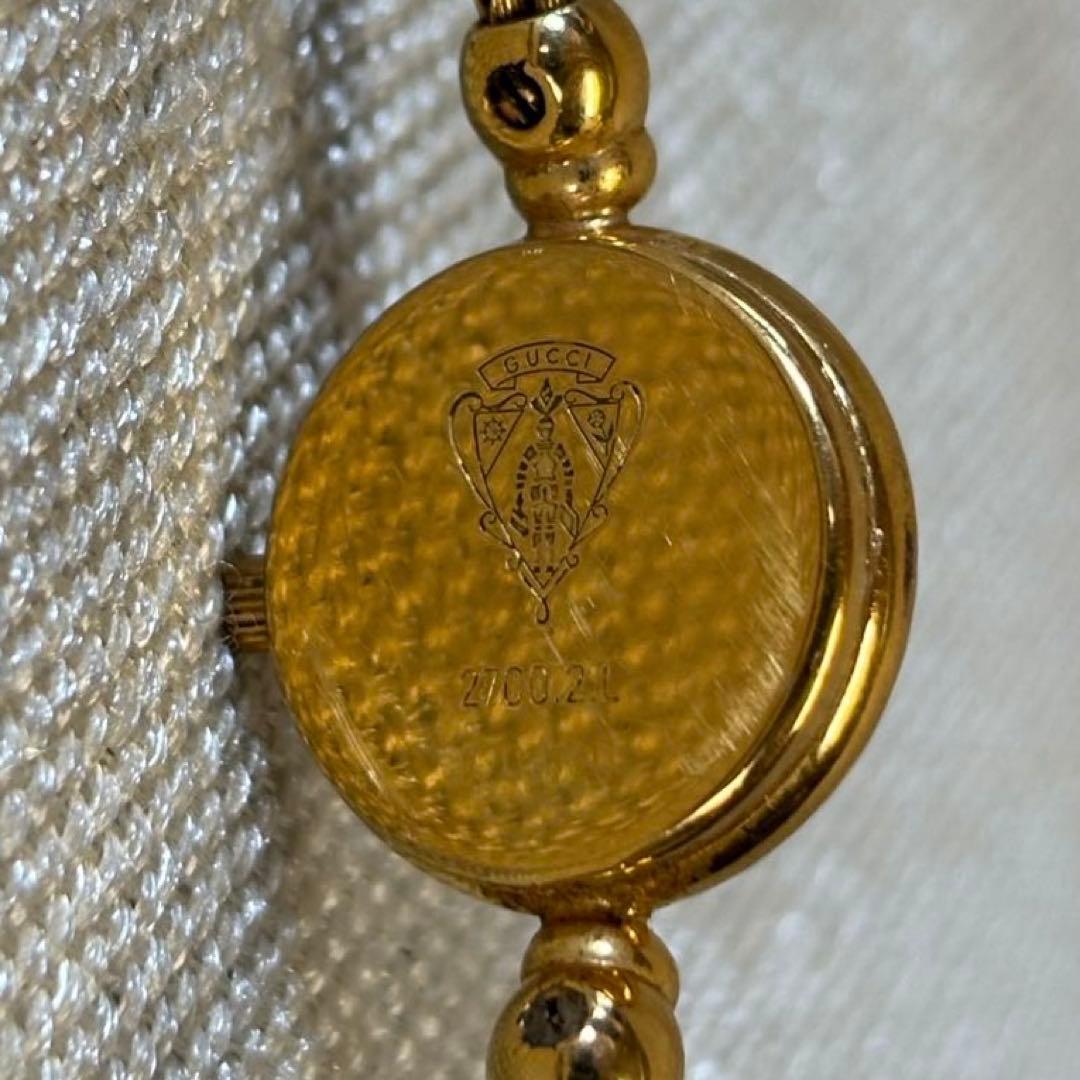 稼動品　鑑定済GUCCI グッチ　バングルウォッチ　腕時計 2700 2L R