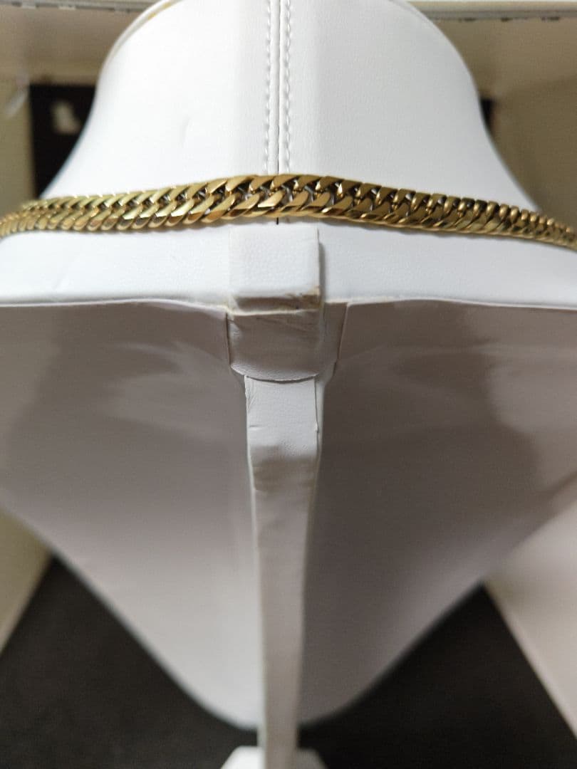 ゴールドチタンネックレス