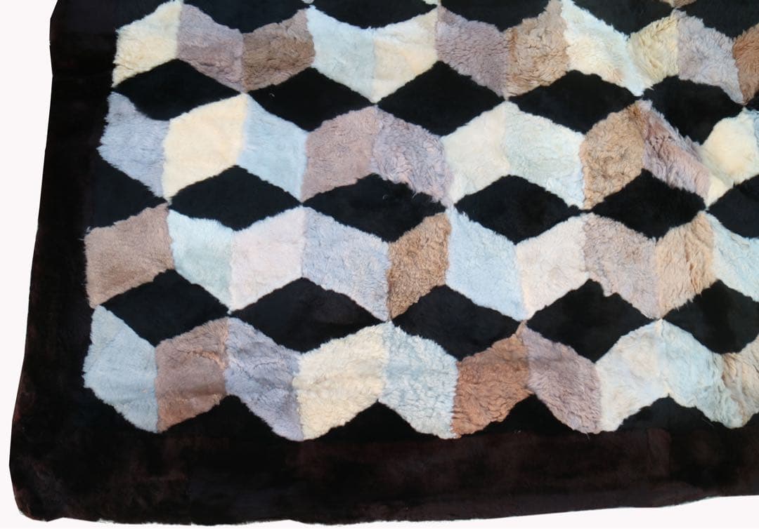 ムートンラグ ・カーペット　180x180cm