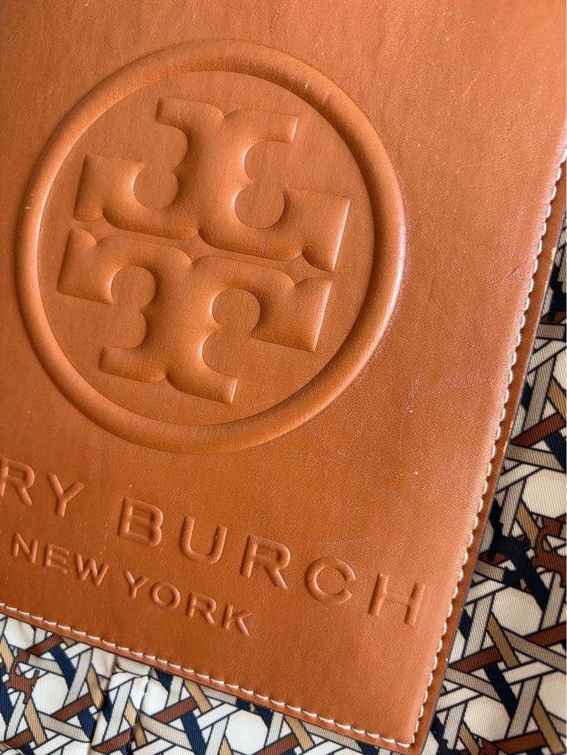 美品トリーバーチ グレイシー トートバッグ 幾何学模様 総柄 A4収納可