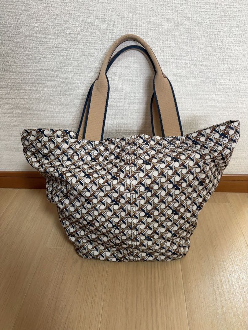 美品トリーバーチ グレイシー トートバッグ 幾何学模様 総柄 A4収納可
