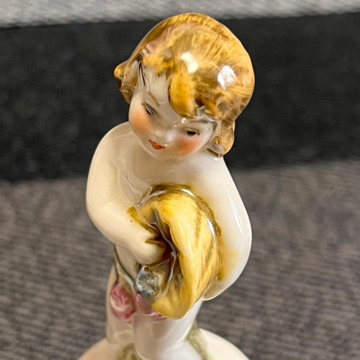 ゲーベル社　少女のリングベル