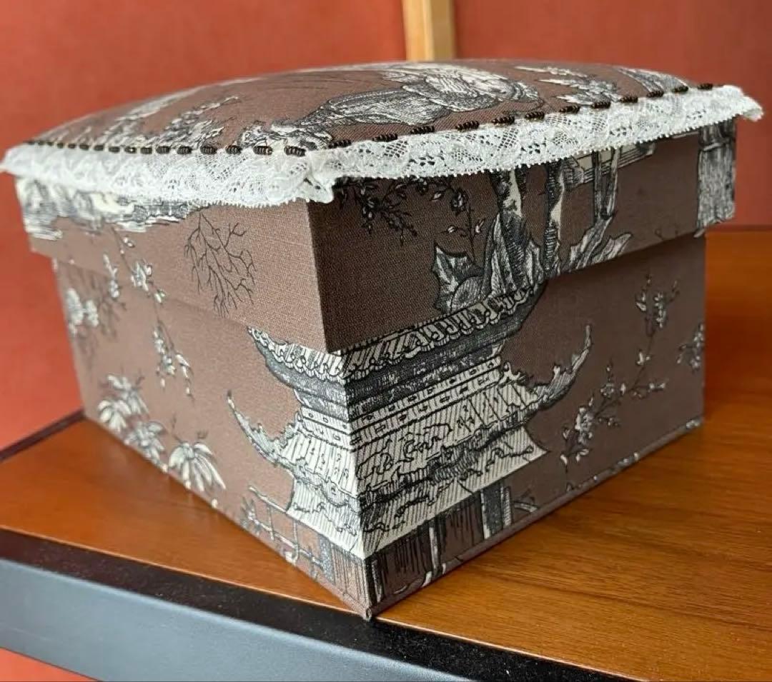 カルトナージュ裁縫箱(中)フタ有