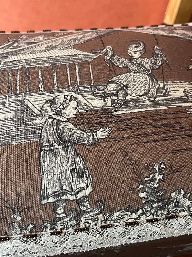 カルトナージュ裁縫箱(中)フタ有