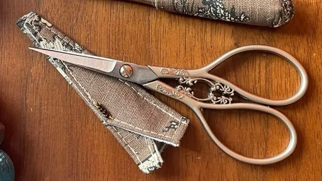 カルトナージュ裁縫箱(中)フタ有