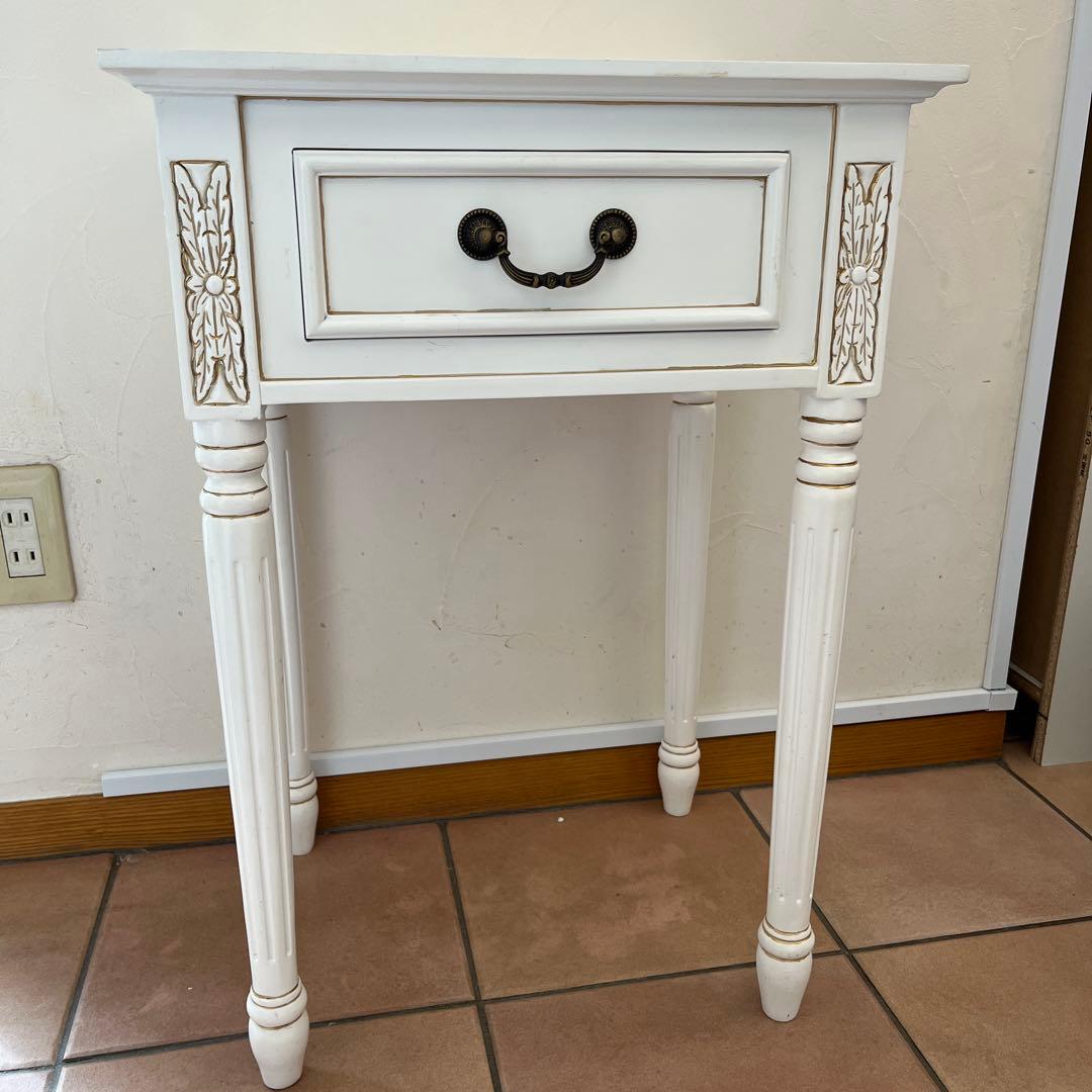 輸入家具　サイドテーブル