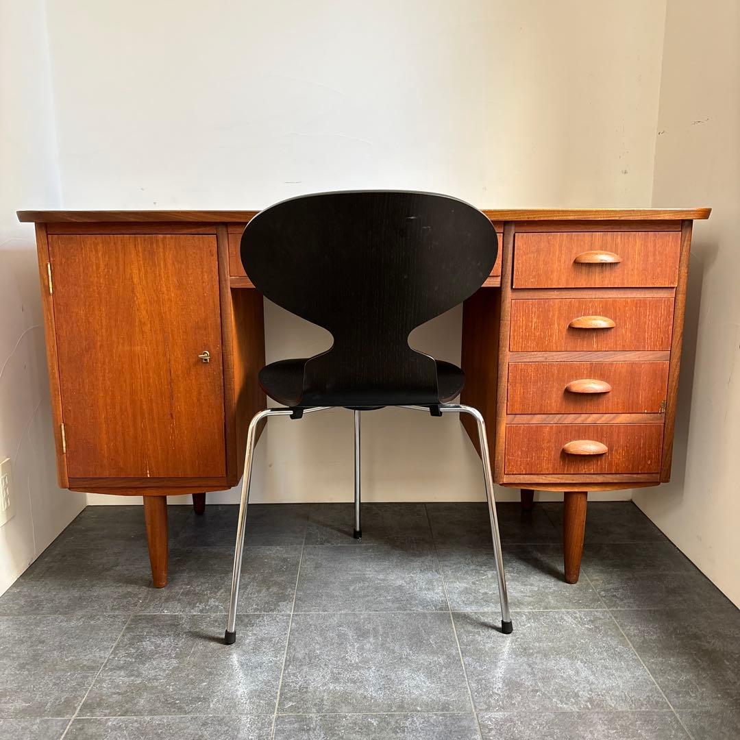 格安現品処分！　北欧ヴィンテージ　 デンマーク製　ヴィンテージデスク