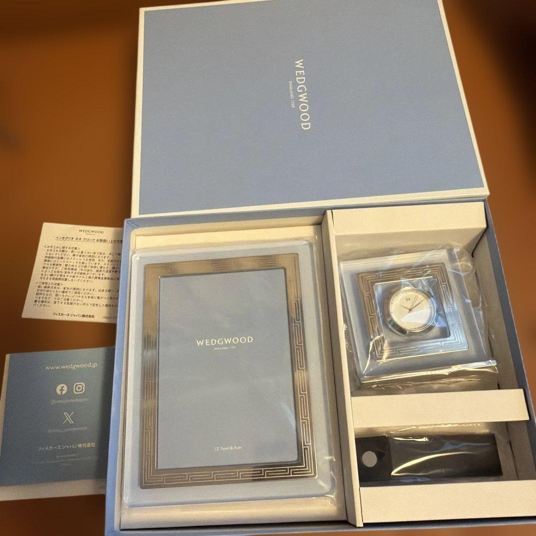 新品　 インタグリオネオクロック&ピクチャーフレーム