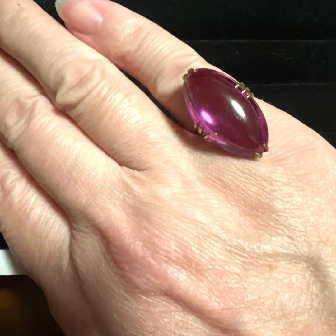 超特大ピンクサファイアのヴィンテージゴールドリング