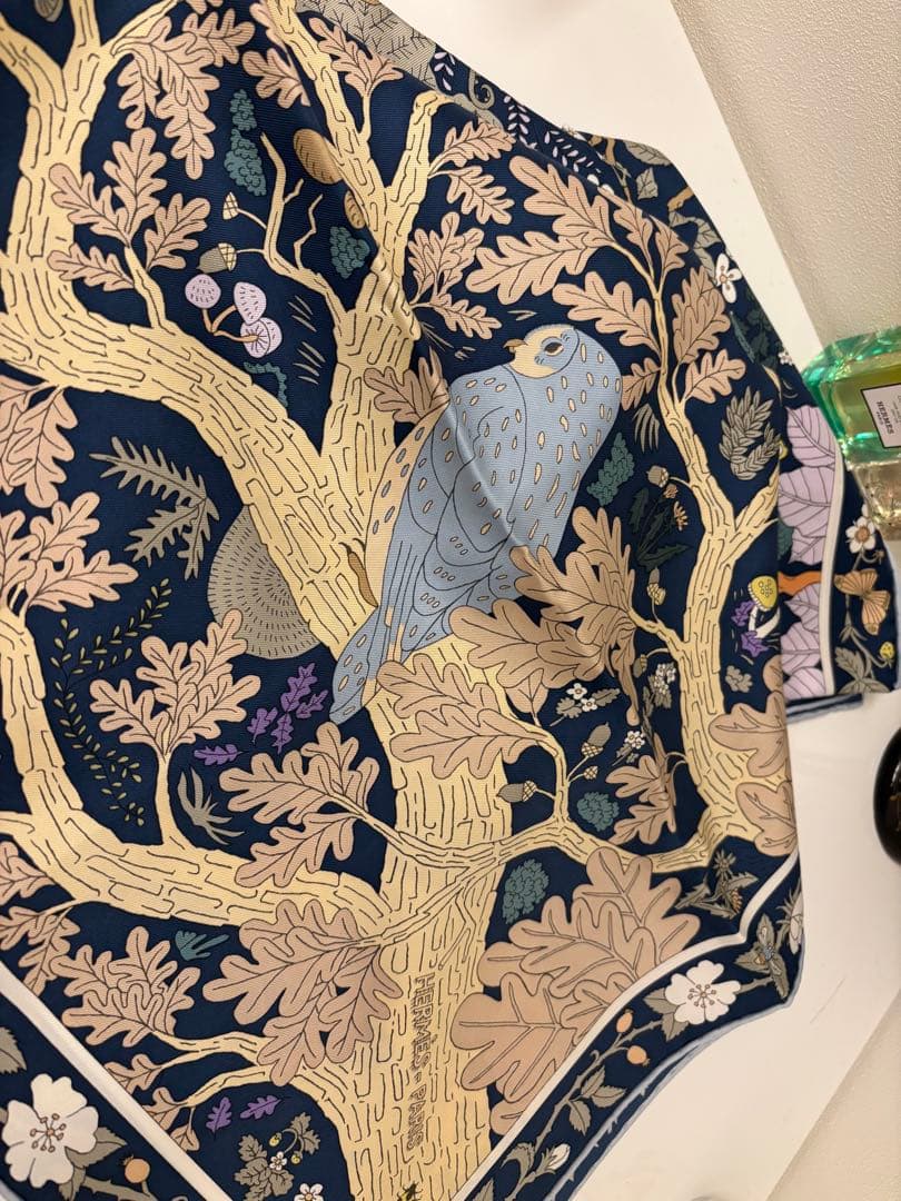 HERMES カレ90 セレーヌの腕の中で　美品