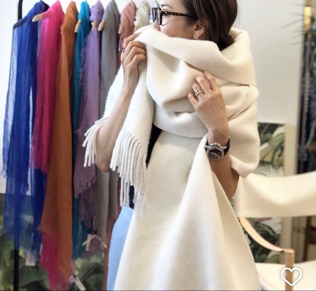 美品 アソースメレ EXファインラムスポンディッシュウールストール マフラー