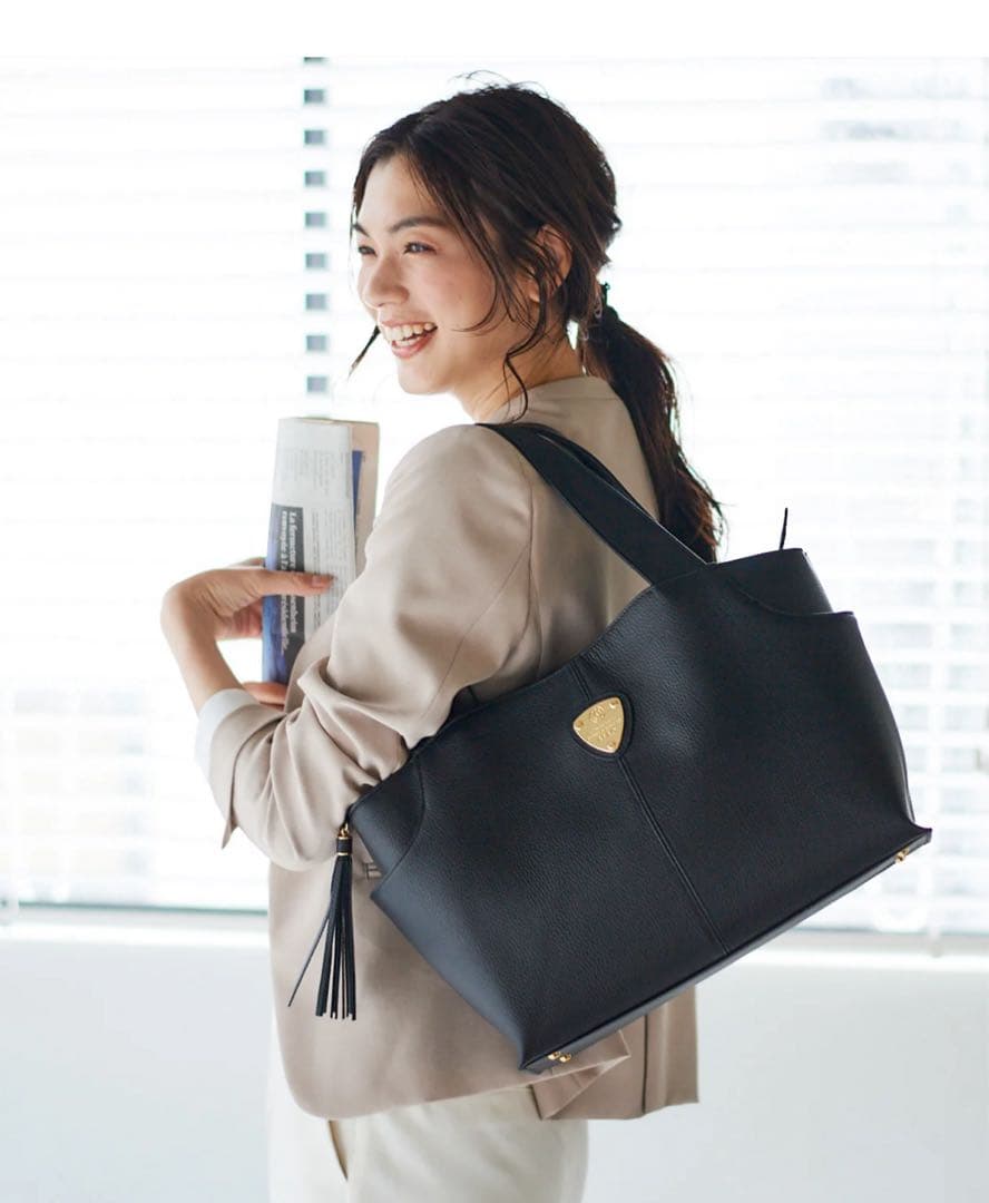 ATAO 黒 レザー トートバッグ 機能的 ビジネスバッグ A4【ファンクヴィ】