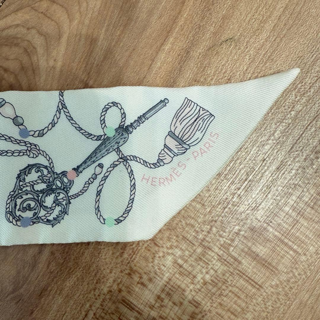 エルメス　HERMES ツイリー　白　レクレアポア　鍵　スカーフ