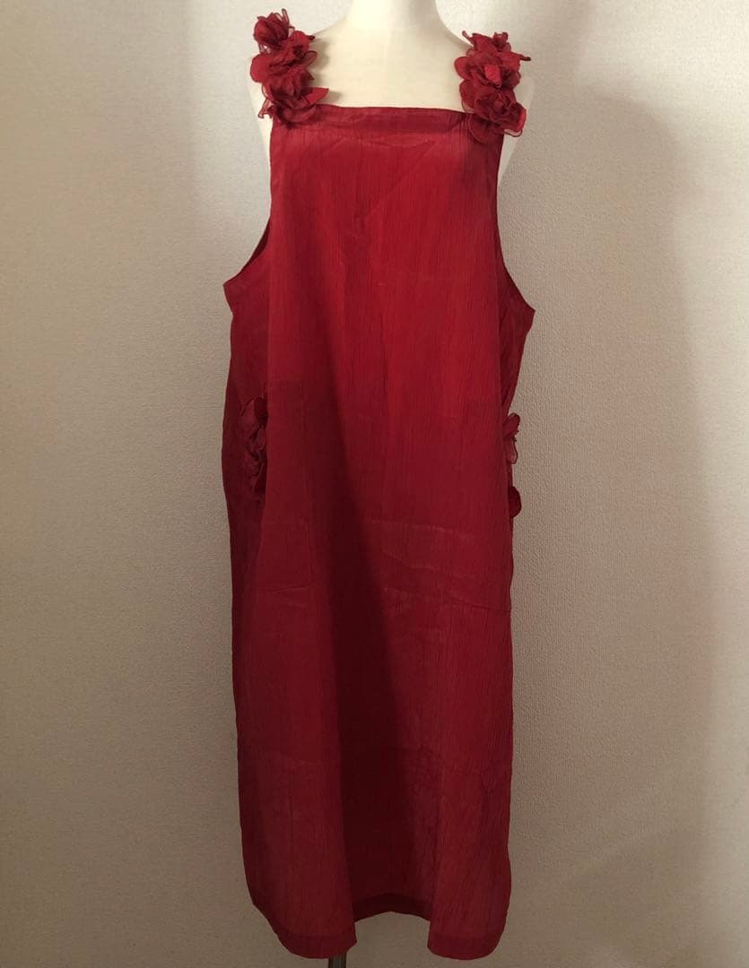 お花モチーフエプロンドレス