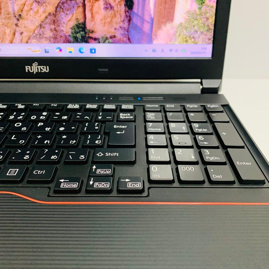 【初期設定済】富士通 ノートPC SSD256GB Win11