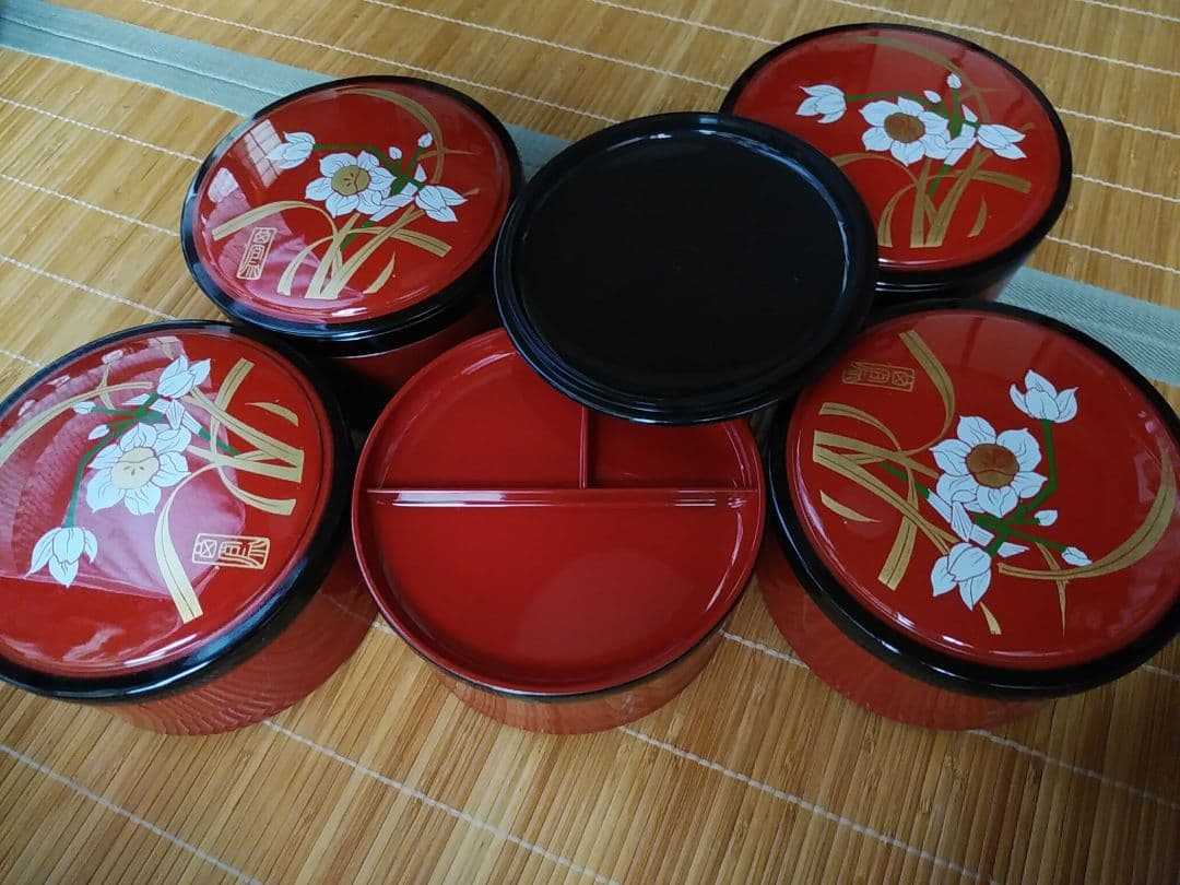 ちらしセット皿付花水仙　キッチン　台所　食器