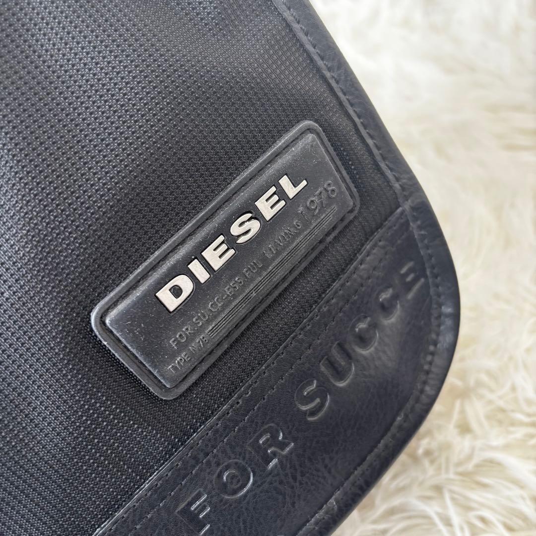 DIESEL✨大容量メッセンジャーバッグ　レザー×ナイロン　ロゴ刻印　y2k