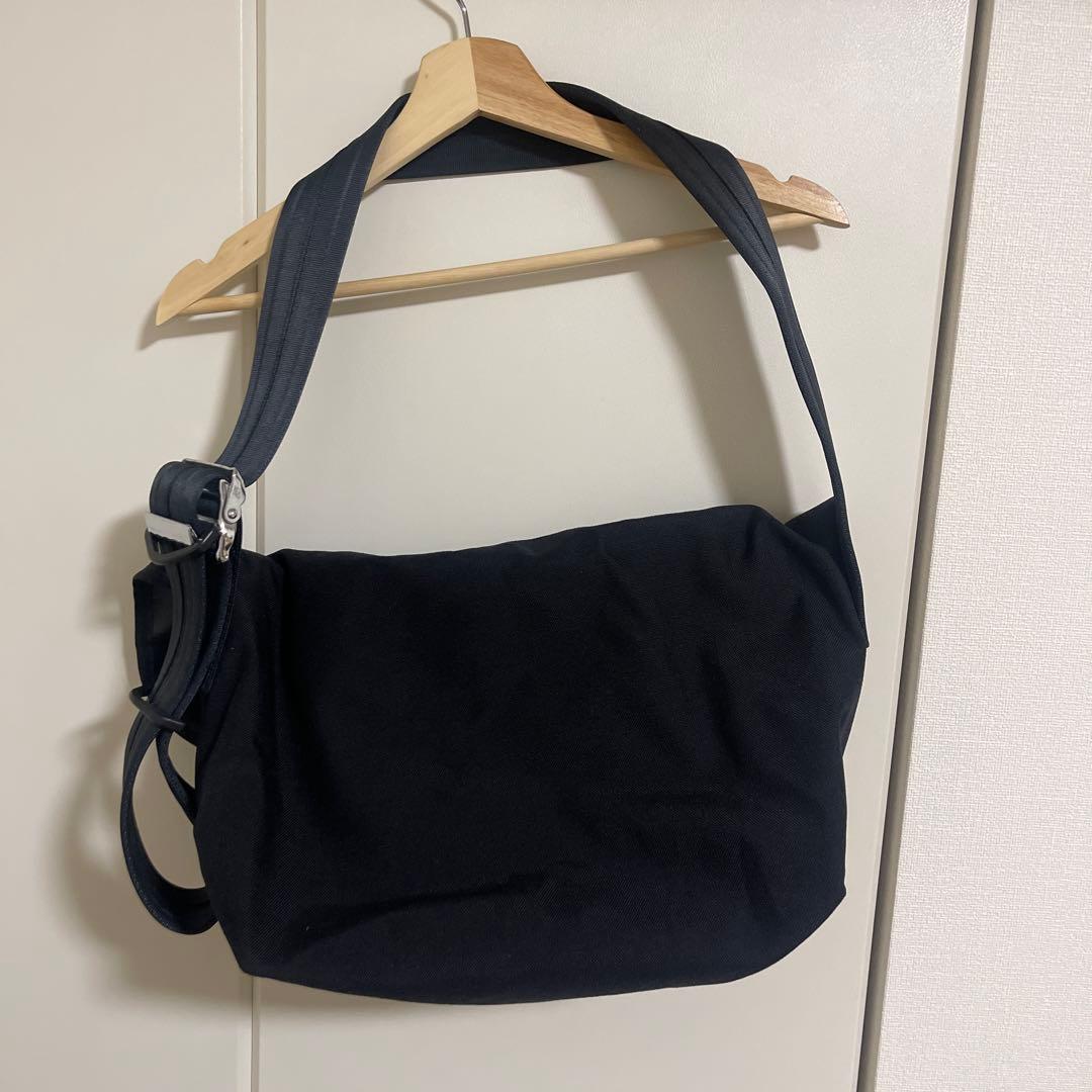 レジスタント　RESISTANT メッセンジャーバッグ