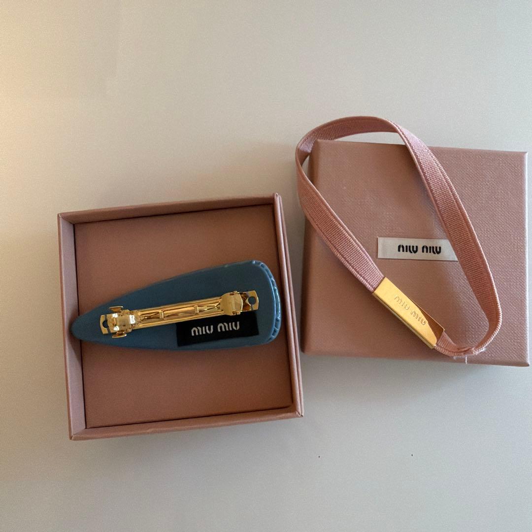 miu miu 青色 ヘアピン 箱付き
