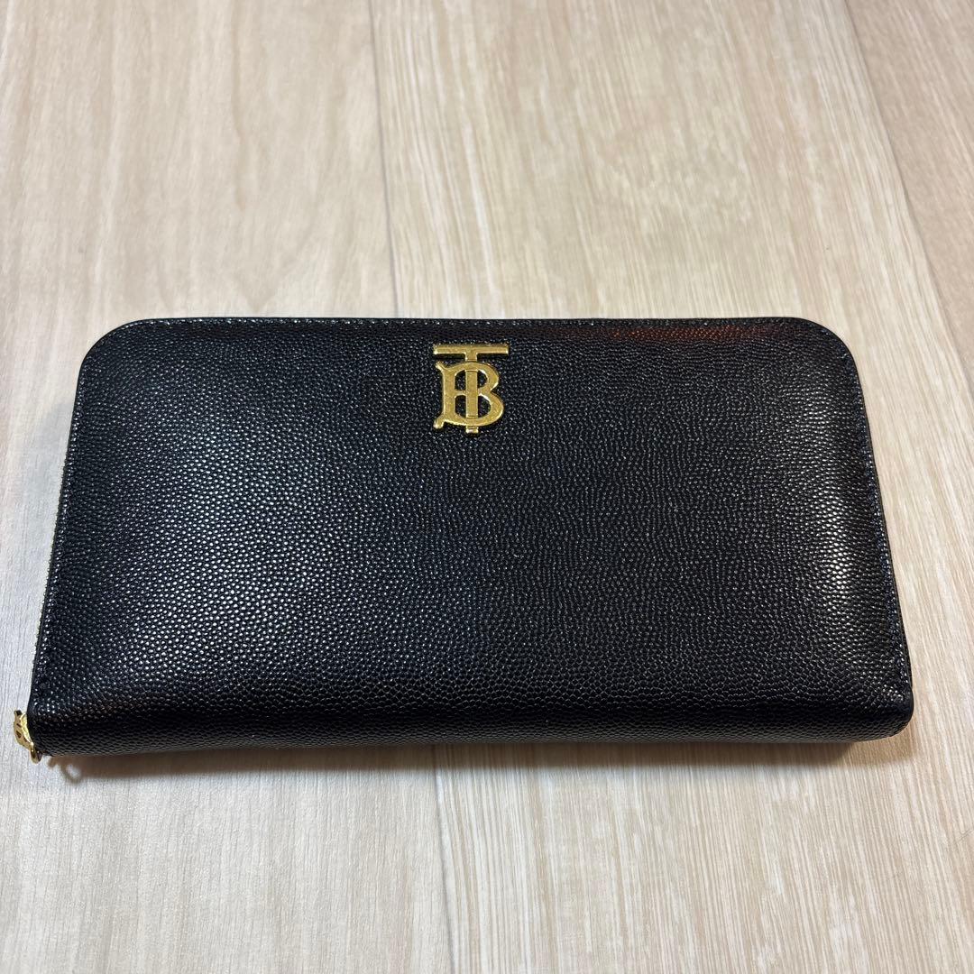 Burberry ブラック 長財布