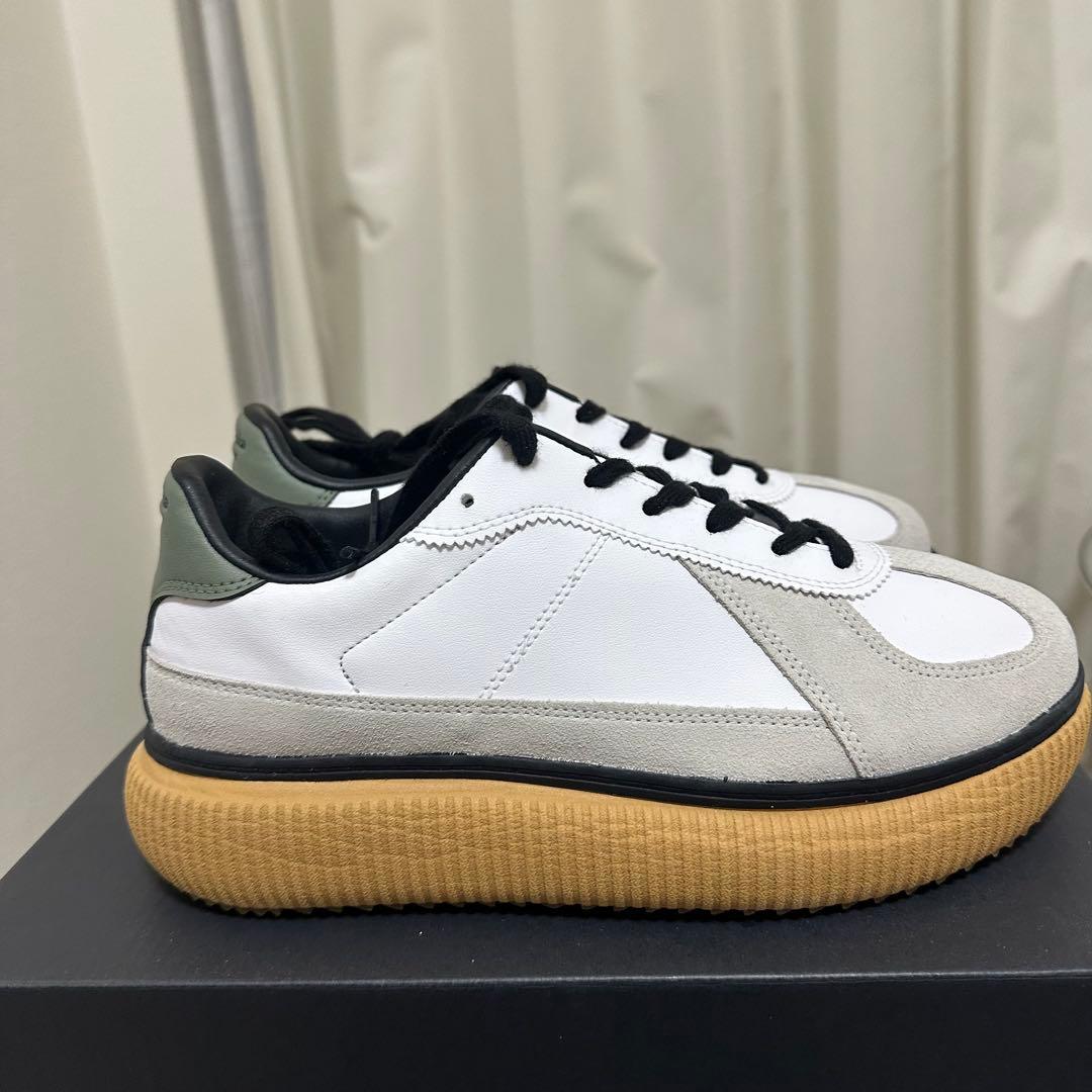 【新品】Onitsuka Tiger DELECITY カーキ25.5cm