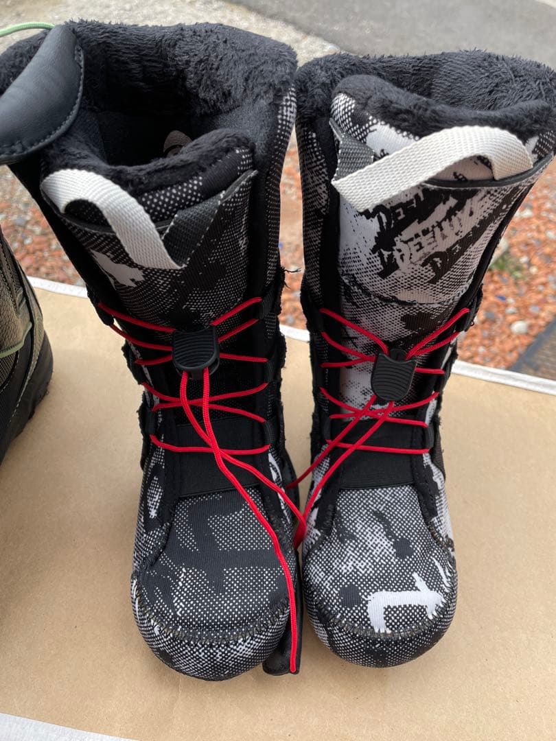 DEELUXE LARA STAGE 22.5cm ジュニア ブーツ