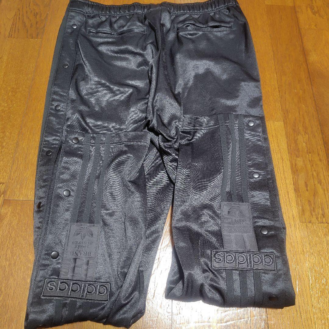 値下げ中　希少adidas スナップボタン付きトラックパンツSize O(XL)