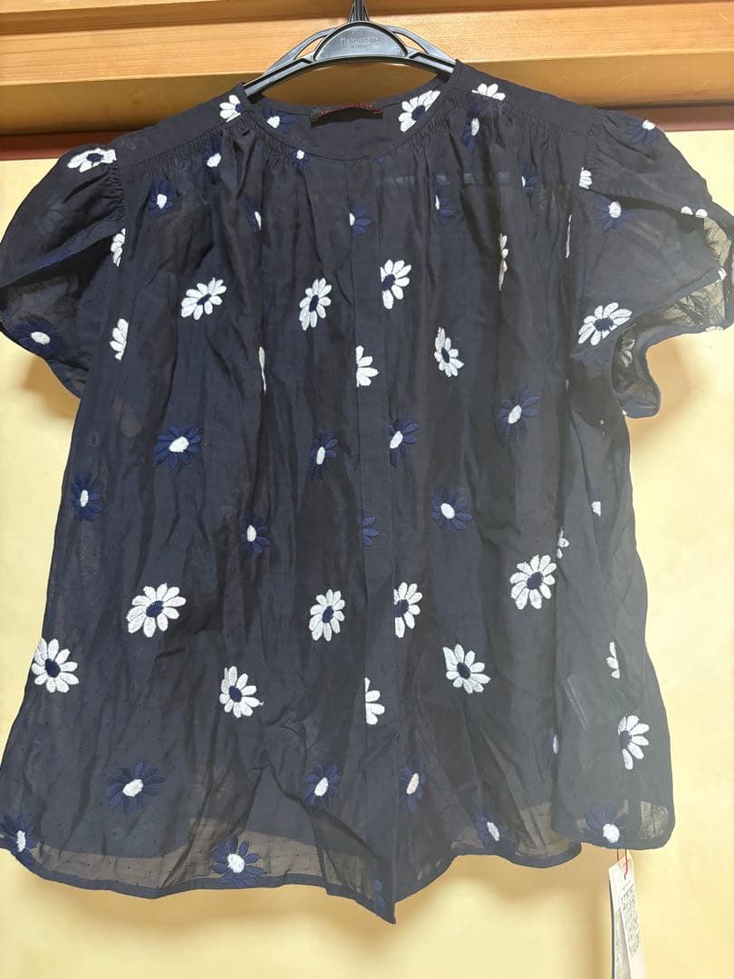 新品未使用　トゥモローランド　マーガレットエンブロイダリーギャザーブラウス