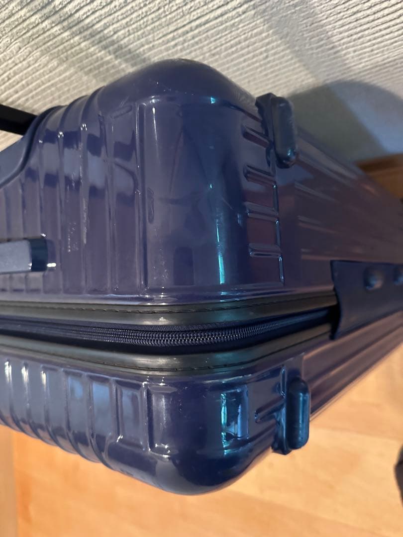 RIMOWA ネイビー　キャリーケース