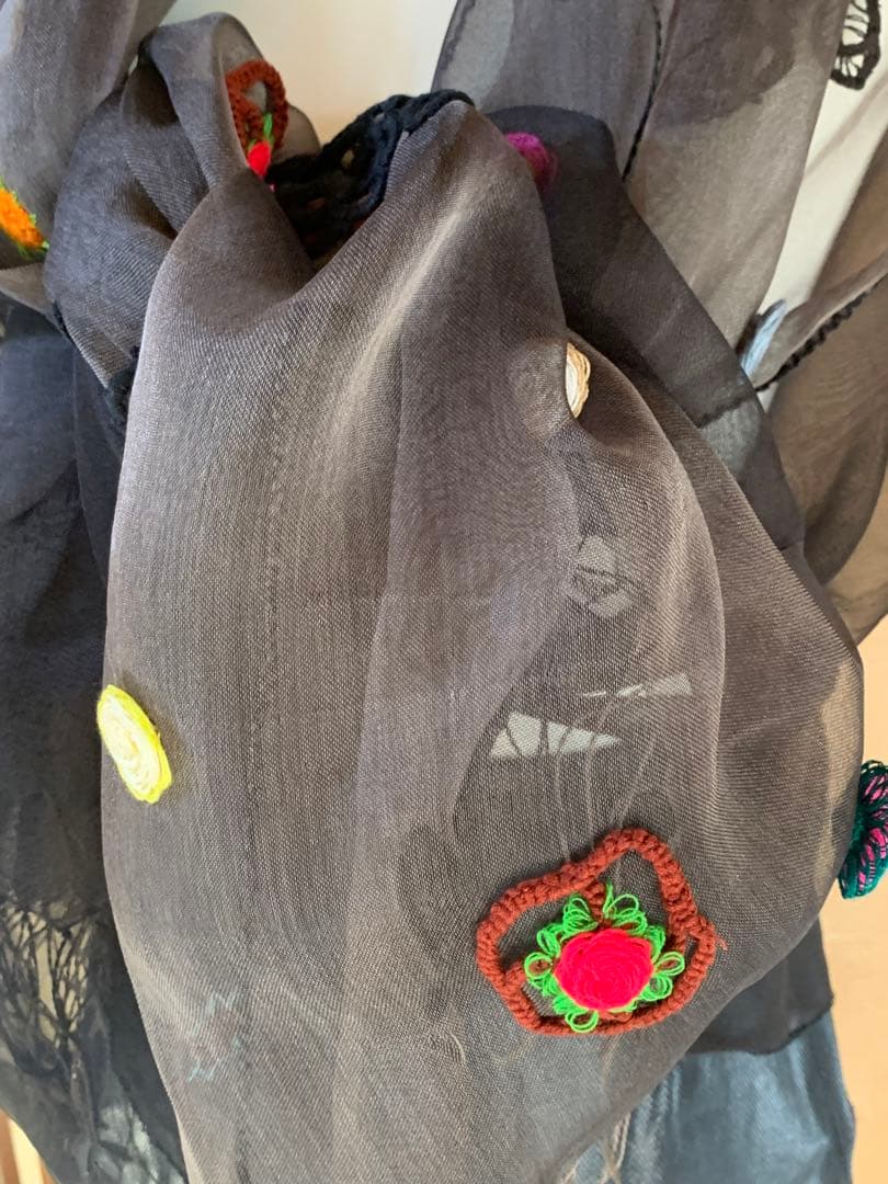 イッセイミヤケ　HaaT オーガンジー　刺繍ストール　極美品