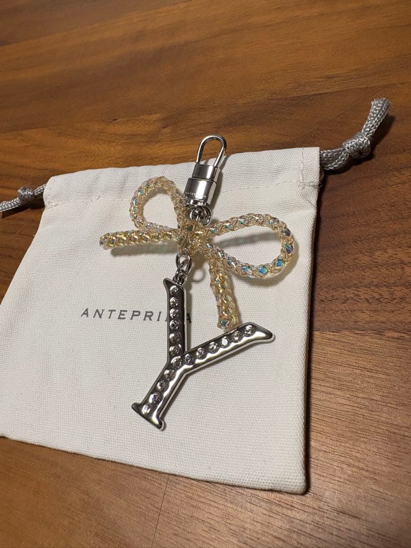 アンテプリマ　Y イニシャルチャーム　キーホルダー