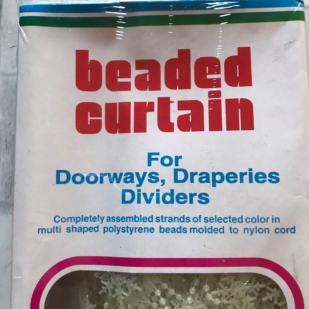蓄光　ビーズカーテン