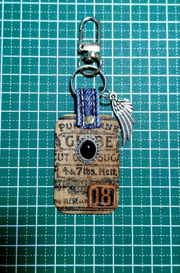 ウッドタグチャーム☆4個セット☆デニムリメイク