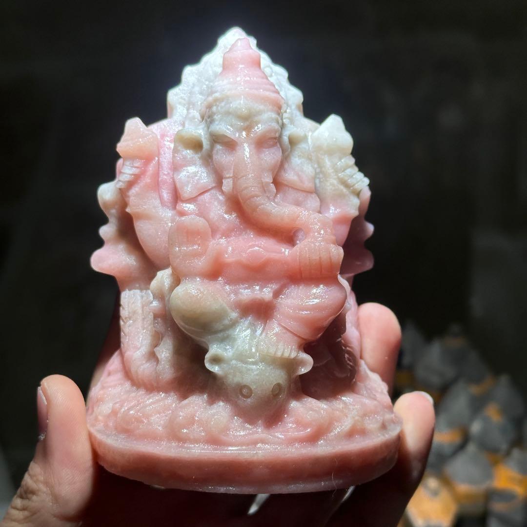 天然石ピンクオパールのガネーシャ　置物　彫り物G.266