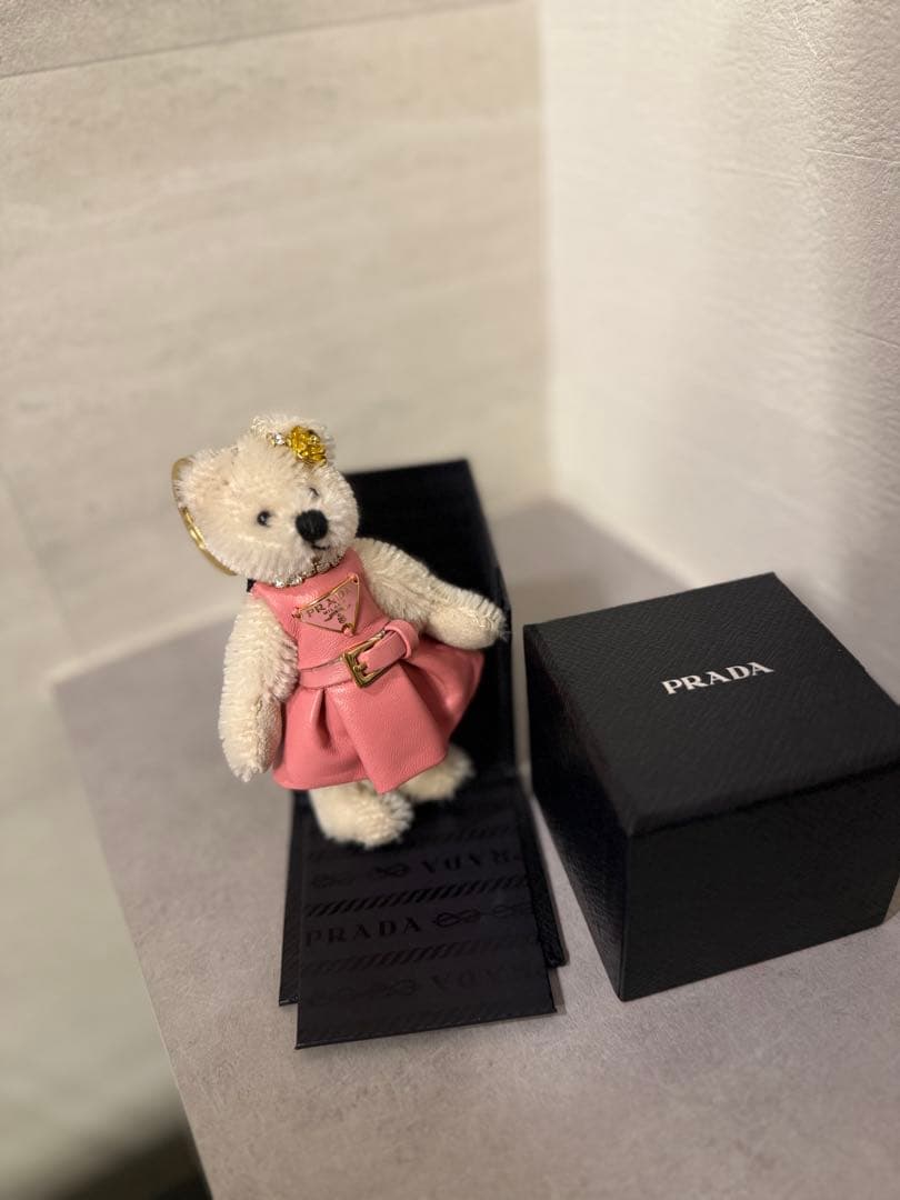 【年末年始はお値引き交渉OK！】プラダ　PRADA テディ　キーホルダー