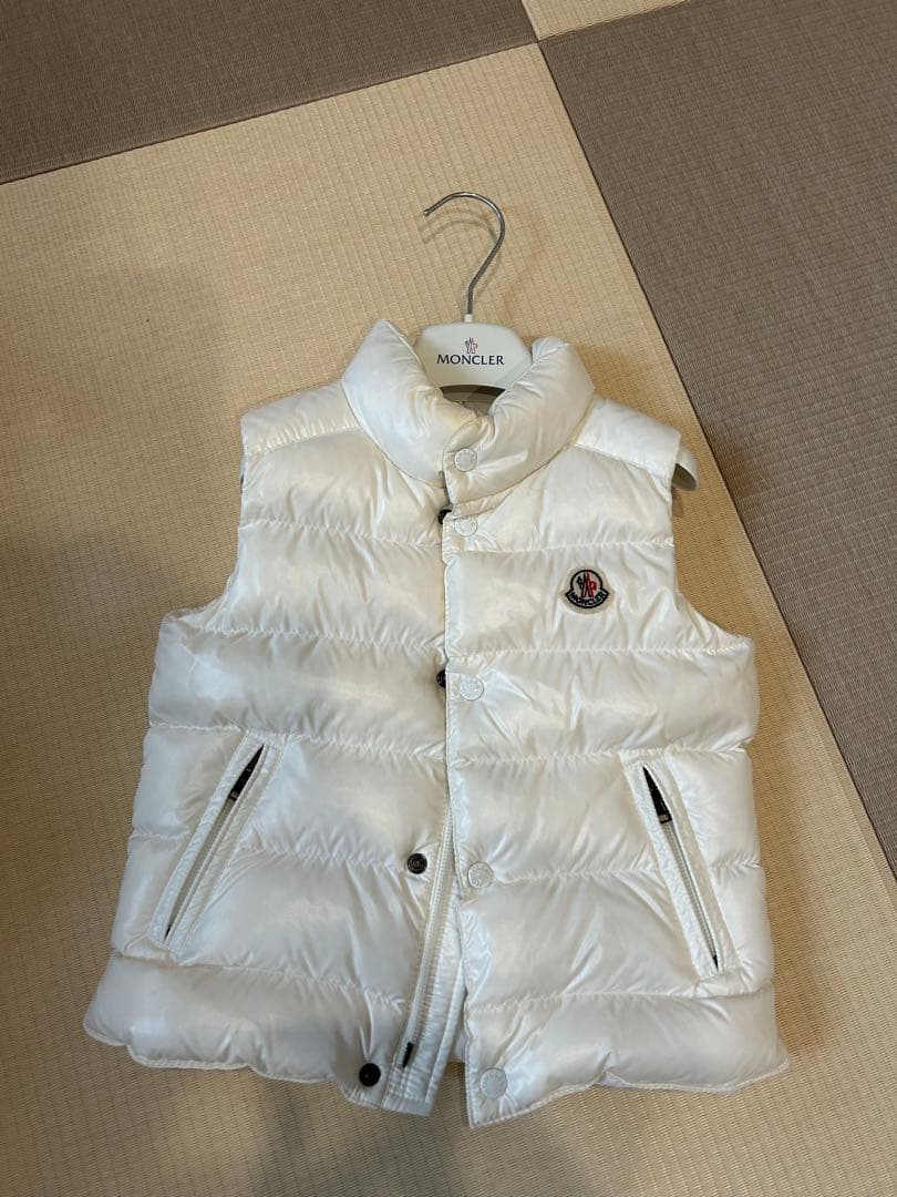 MONCLER ホワイト ダウンベスト