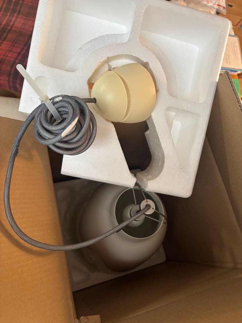 フリッツハンセン　Caravaggio（カラヴァッジオ） P2 グロスホワイト