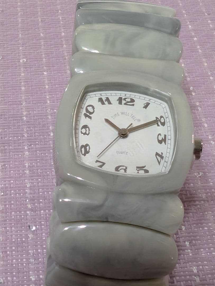 新品Time Will Tell アナログ腕時計　白 ×グレーマーブル