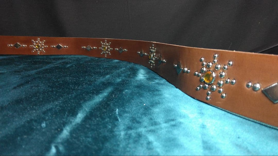 昭南ベンズレザースタッズベルト　チョコ アクリル　アンバー　穴開け加工済　即納可