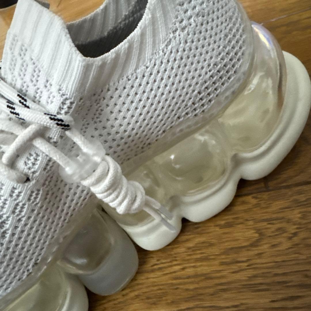 ミキオサカベ　スニーカー