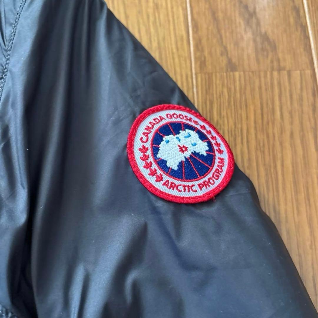カナダグース フード付きダウンジャケット