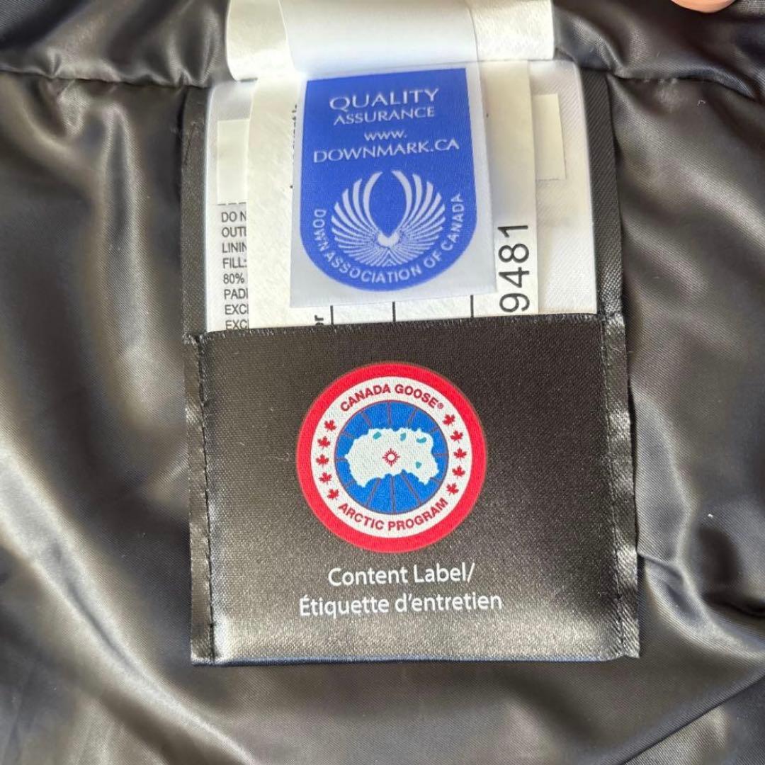 カナダグース フード付きダウンジャケット
