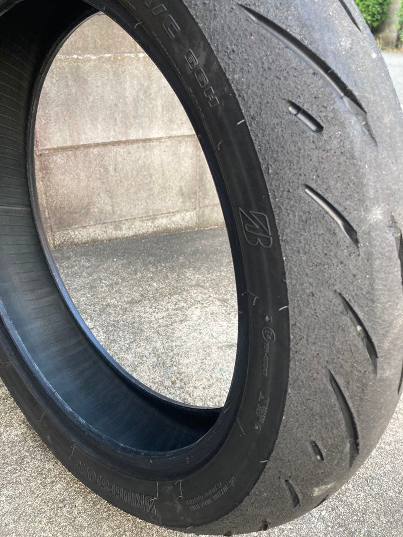 ブリヂストン S22 タイヤ110/70 140/70 バトラックス　前後